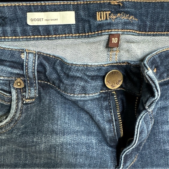 Kut from the Kloth Gidget Fray Short Dark Wash Size 8 - Picture 2 of 6